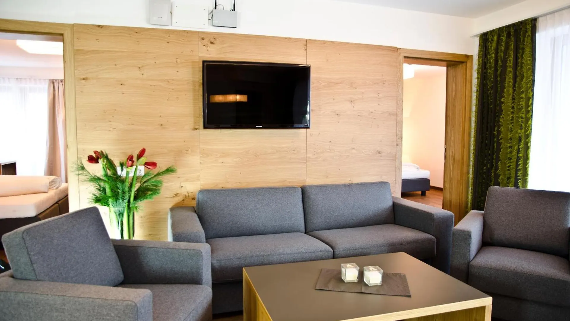 Hotel Garni Alpenland Ischgl 4*,